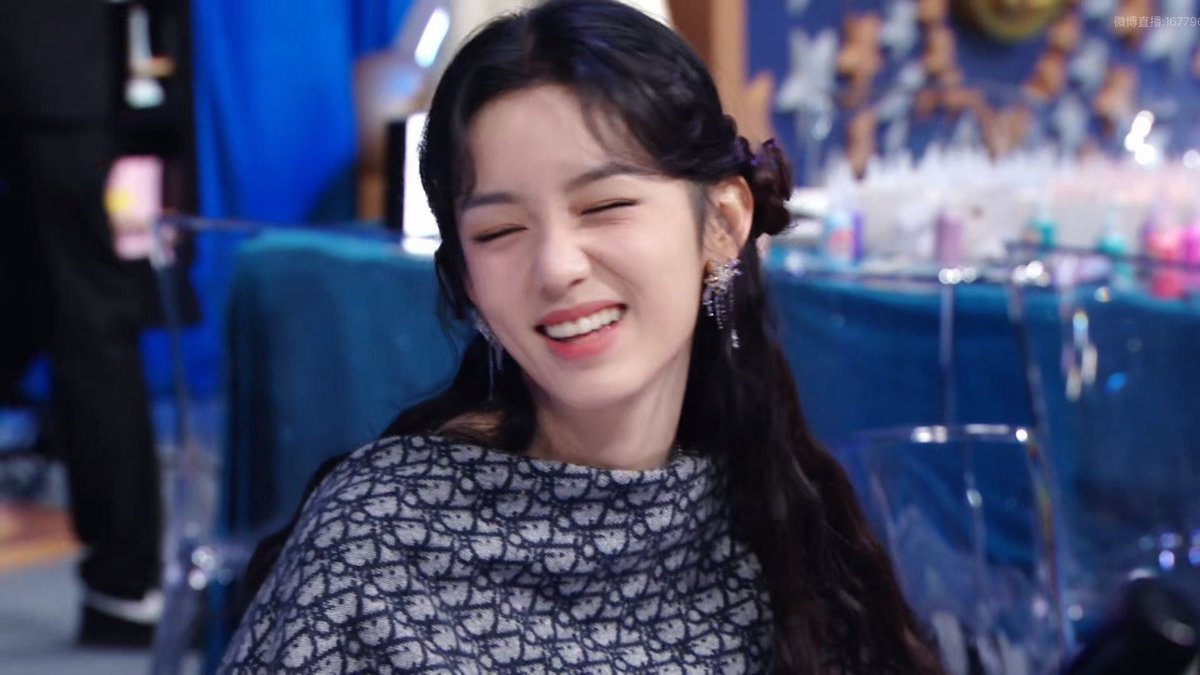 Simply Zhou Ye 周也 tweet media