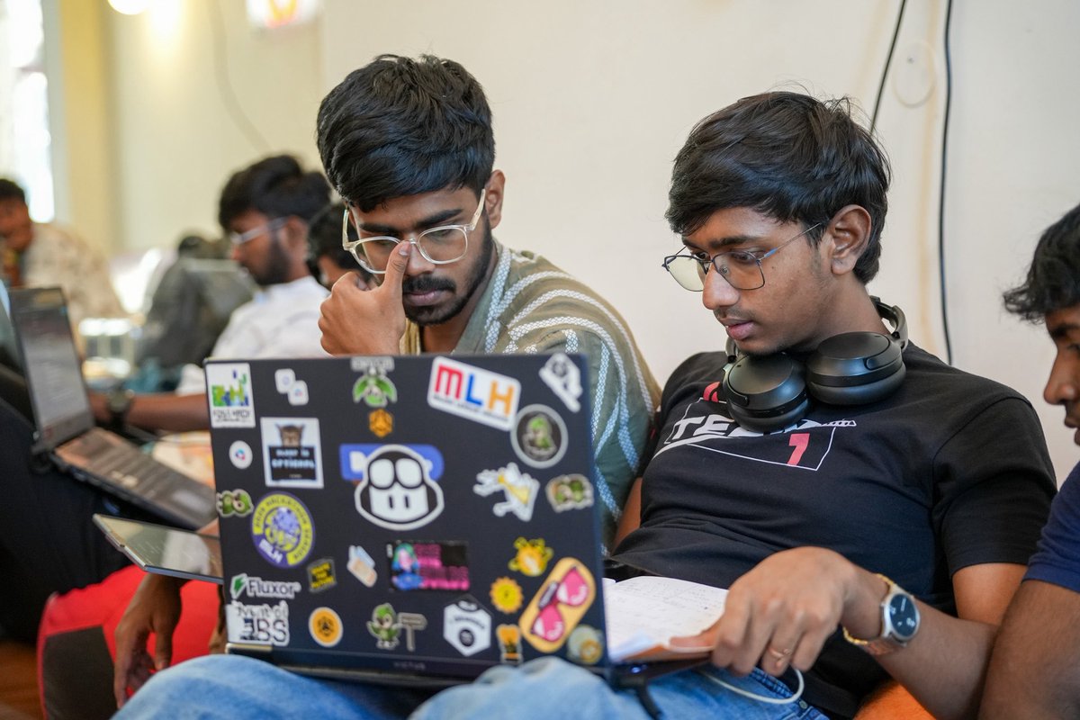 rohithonchain's tweet photo. Cooked BUIDL CTC Ideathon...
built Lendo — on-chain credit from real repayment behavior
infra over hype. always.
@fluxor_ @Creditcoin @ludium_official 
#Fluxor #Ideathon #BUIDL #Builders #Web3Builders https://t.co/Vexu7Ft2Qw