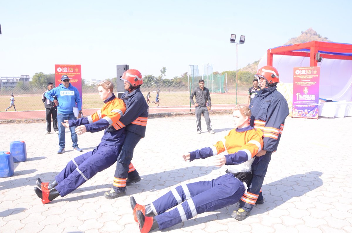 DGFSCDHG🇮🇳 tweet media