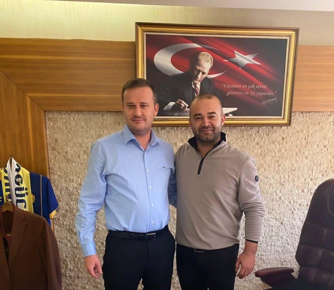 SercanCalskan's tweet photo. Ne tarafda duracağından şüphesi olan kendini sorgulasın... Biz her daim doğrudan tarafdayız...@yyildirimozer https://t.co/D8KQ18RNNY