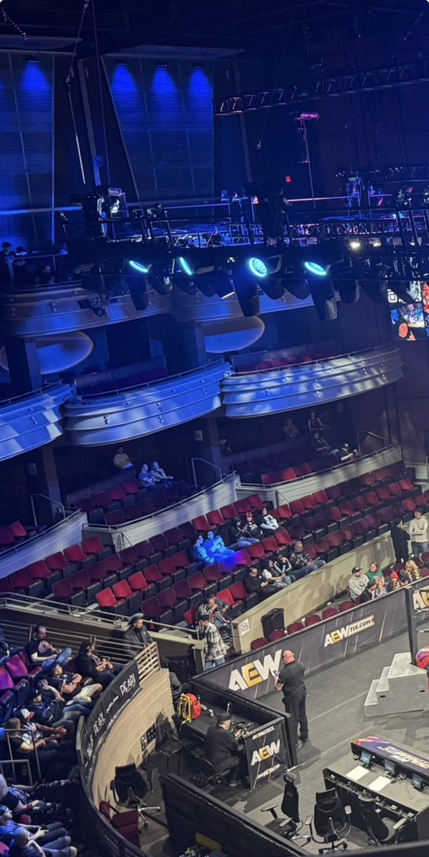 LobCityLeo tweet media