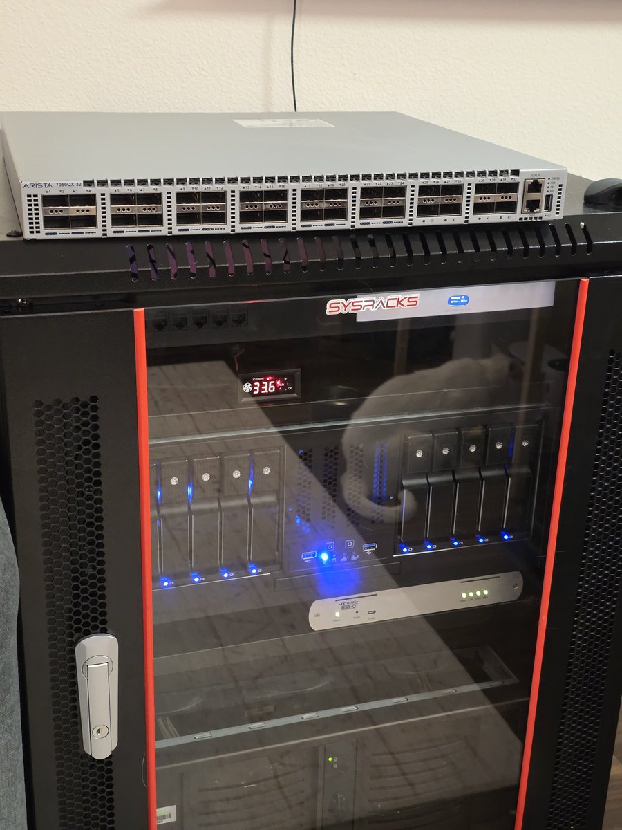 ElectroMaster tweet media