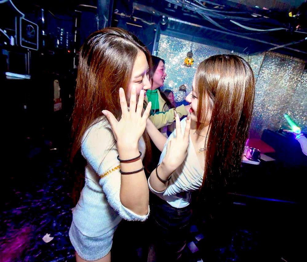 club_ammona's tweet photo. TODAY'S THURSDAY EVENTS
OPEN 22:00
OPEN FORMAT / ALL PARTY MUSIC
MUSIC BY
DJ : Kenji.T.KIRIST / YOGA / YUCKY / SHU / MARIKO
Join us tonight for an unforgettable party experience!
#GlobalJunction
#Nightclub
#Ammona https://t.co/yFMlIuHTba