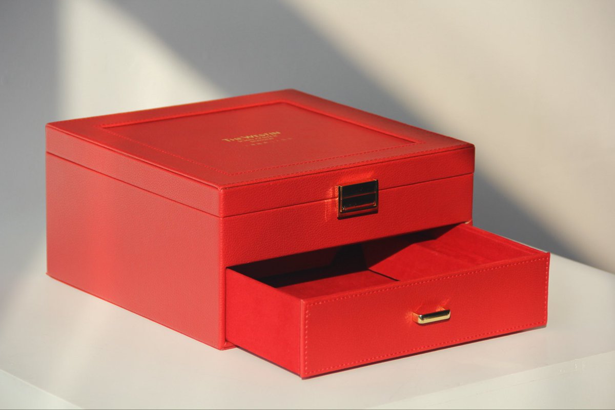 PaperhouseLihe's tweet image. 🖱 paperhouse.cn📩 sales@paperhouse.cnWhatsApp:+0086 13968069257 We can customize  all  kinds of paper box!🥰 If you want to customize your beautiful gift box, please feel free to contact me! packagingdesign #paperboxes #paperbox #packaging #exquisitebox #produtionline