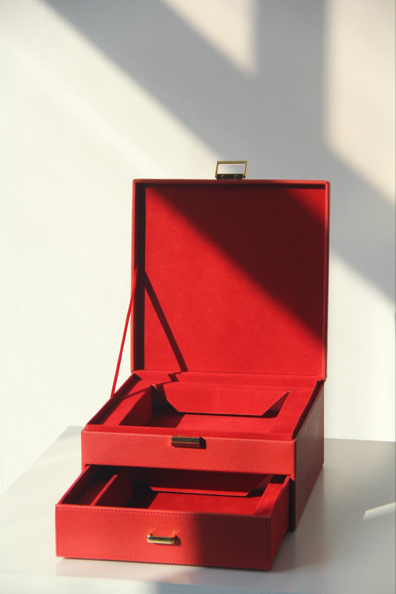 PaperhouseLihe's tweet image. 🖱 paperhouse.cn📩 sales@paperhouse.cnWhatsApp:+0086 13968069257 We can customize  all  kinds of paper box!🥰 If you want to customize your beautiful gift box, please feel free to contact me! packagingdesign #paperboxes #paperbox #packaging #exquisitebox #produtionline