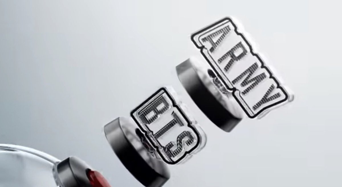 新アミボムきたーー🔎💜💜！！ 実はVer3のアミボム落としてヒビ入って