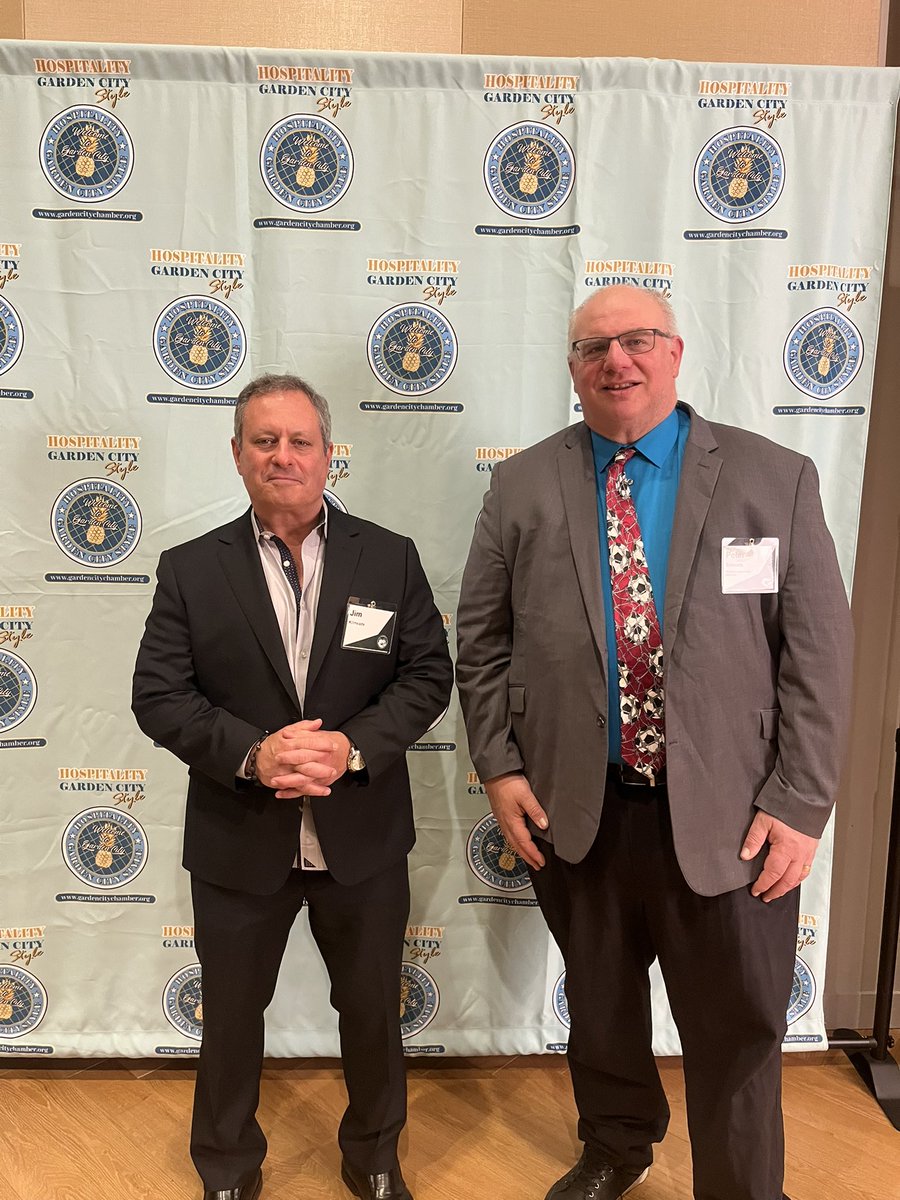 SchwartzSports's tweet photo. Thank you Garden City Chamber of Commerce for having @ASCNewYork at the "Garden City Connect" event at @AdelphiU! It was a great time meeting so many extraordinary business owners! #ASCNewYork #NPSL #SchwartzOnSports https://t.co/n7Ip6Wzrwm