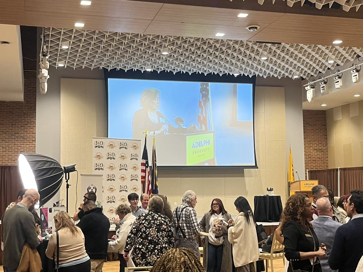 SchwartzSports's tweet photo. Thank you Garden City Chamber of Commerce for having @ASCNewYork at the "Garden City Connect" event at @AdelphiU! It was a great time meeting so many extraordinary business owners! #ASCNewYork #NPSL #SchwartzOnSports https://t.co/n7Ip6Wzrwm