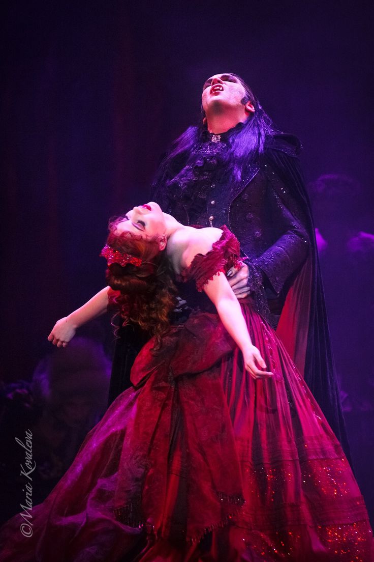 <a href="/LUltraDerecha/">La Ultra Derecha</a> <a href="/FraliTrizia/">Paco Limón</a> <a href="/RepNancyMace/">Rep. Nancy Mace</a> <a href="/BillGates/">Bill Gates</a> Nada va a pasar. 

<a href="/BillGates/">Bill Gates</a> tiene demasiado dinero.

Aunque el baile de los vampiros promete terminar.
.