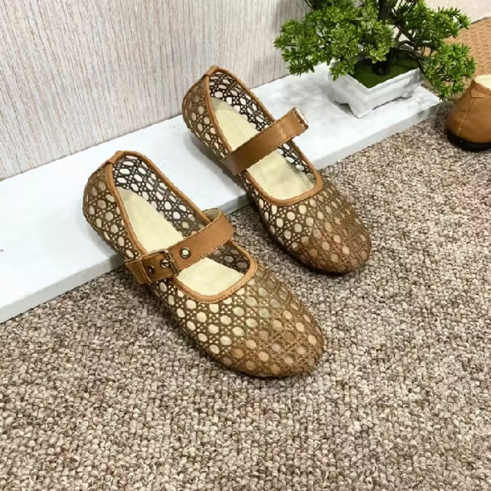 etikfiani0's tweet photo. Sepatu wanita🌻

A thread 
1.https://t.co/VW2xddFOsR
2.https://t.co/81WMmLguZR
3.https://t.co/QhAH3aoVSd
4.https://t.co/Z5hjiux3IU https://t.co/97RjulHR3W
