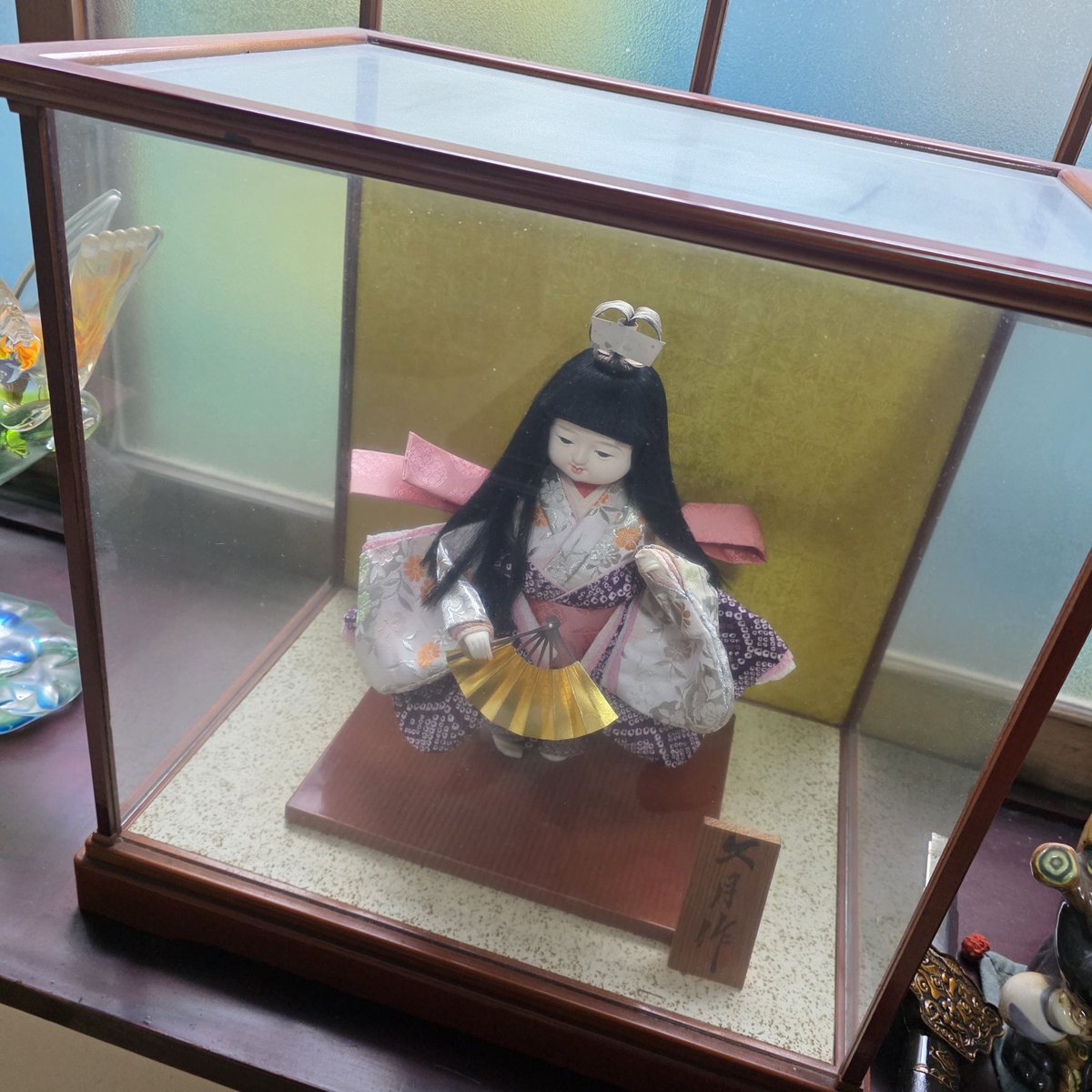 実家がお引越しするにあたり、こーゆーのを処分したくて悩んでる。。どうしたらいいんだろぅ。。売るの？捨てるの？？海外の人にもあげれたらいいのになぁ。。