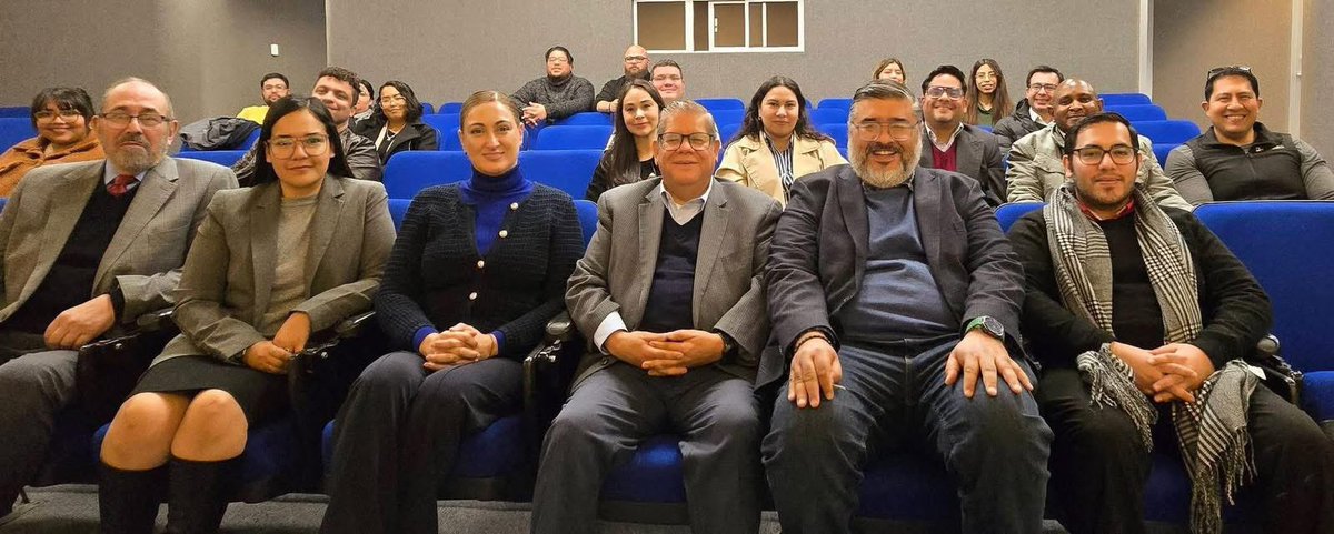DeptoCSociales's tweet photo. El la bienvenida con Estudiantes y Docentes de las Licenciaturas en Psicología y Trabajo Social Campus CU. Agradecemos a la jefa del campus, Dra. Gabriela Ortega y a nuestros coordinadores, el Dr. Erick V. Ibáñez y la Mtra. Elda B. Aguilar.
#UACJInspiraElFuturo #SomosCS #SomosCU https://t.co/ZnXlskGpHS