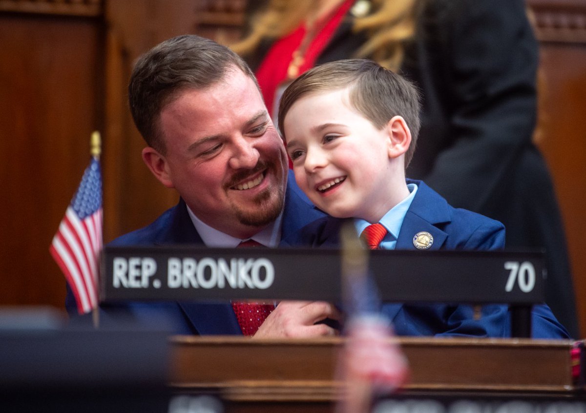 Seth Bronko tweet media