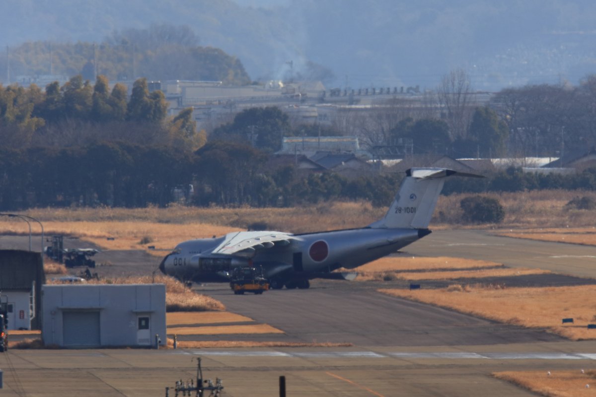 naoki_o_0557's tweet image. 2026/2/5 岐阜基地
C-1FTB（1001）
銀ちゃん
最後に少し洗浄され、解体場へと送られました。
#岐阜基地