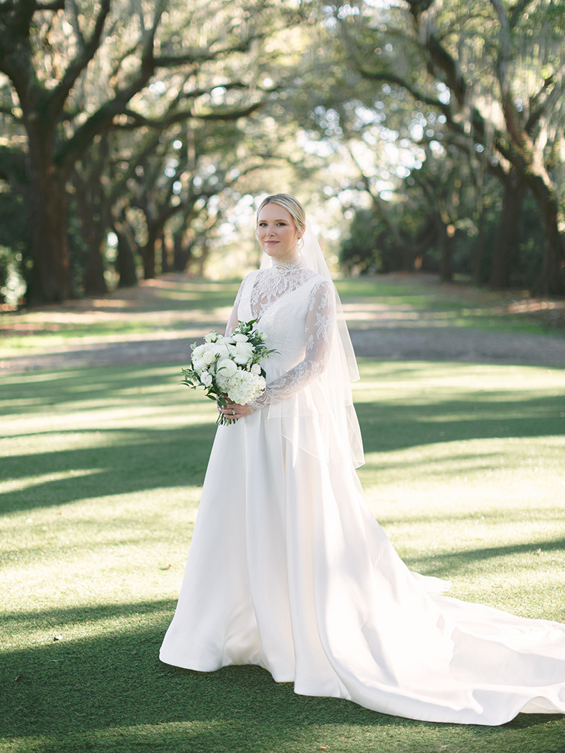 WhiteOnDISC's tweet photo. Eliza embodies effortless elegance in White Couture by Jodi Moylan at White on Daniel Island. Designed and crafted in house, White Couture is defined by thoughtful structure, refined detail, and a deeply personal approach to bridal design https://t.co/mXPCxG1xZJ #weddingdress https://t.co/OCELSKTlYI