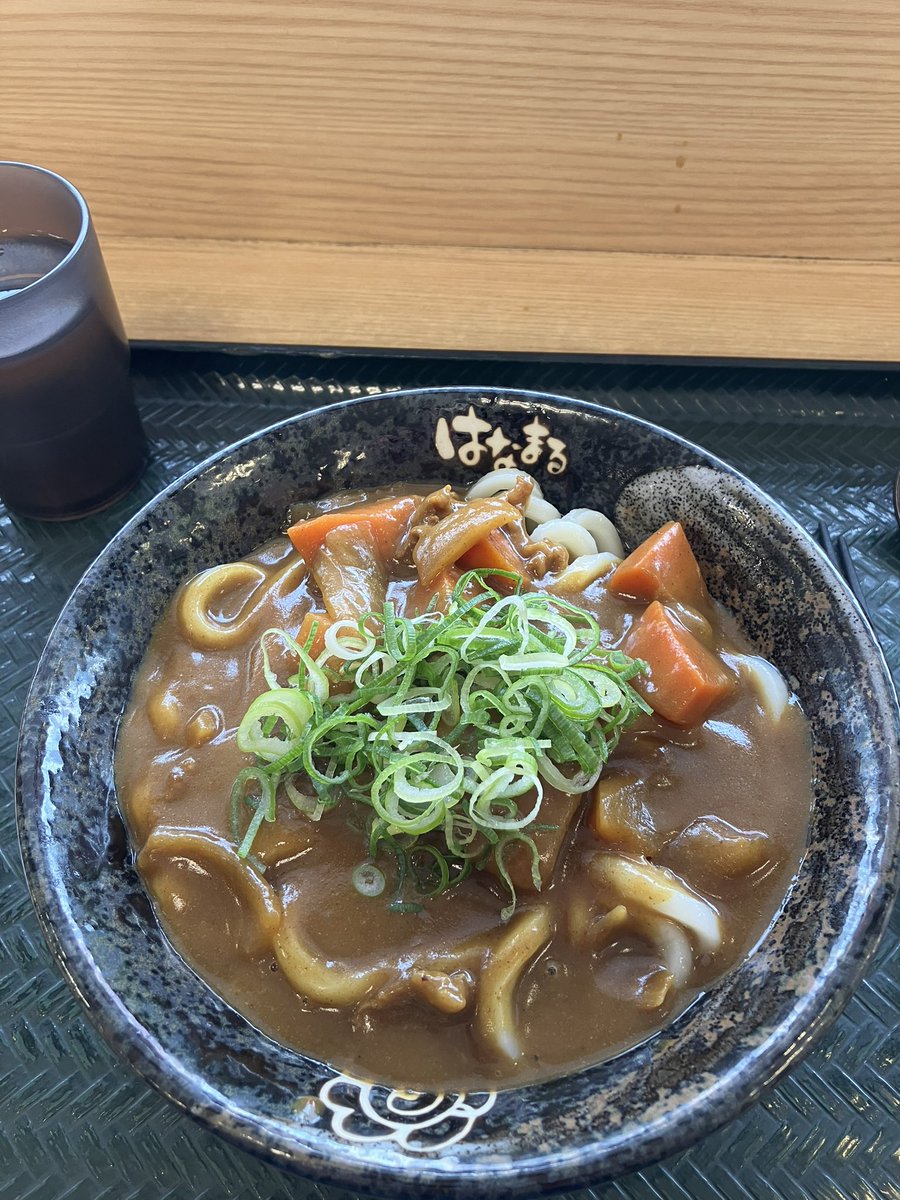 wildwalker___'s tweet image. カレーうどん食べる