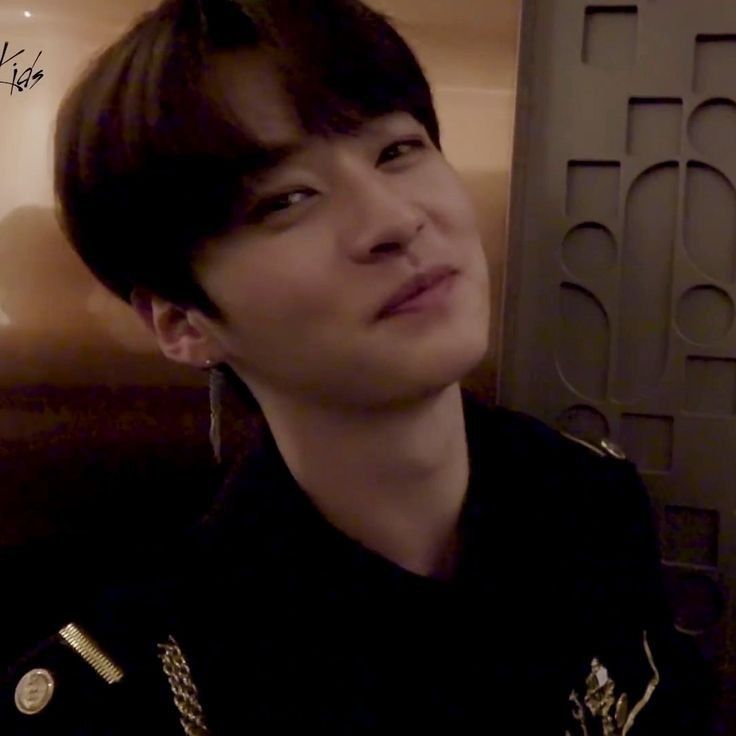 suguss_uva's tweet photo. HOLA BUSCO MUTIS PARA INTERACRUAR Y SER ASI COMO EN LOS AUS #mutis #porfavor #si
#kpoptwt #podercerdito https://t.co/hJ1ImRou9S