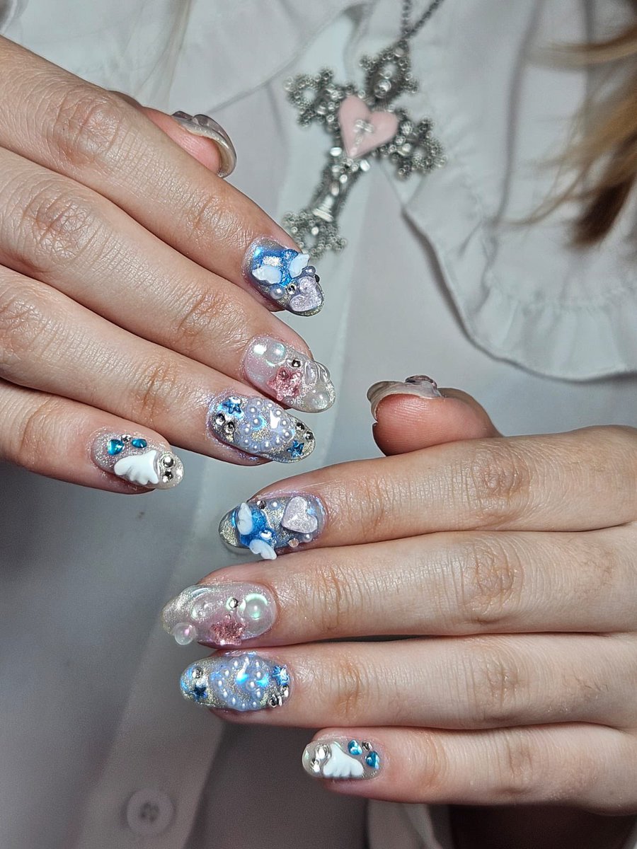今日は Mi oshi linda  inspired nails
