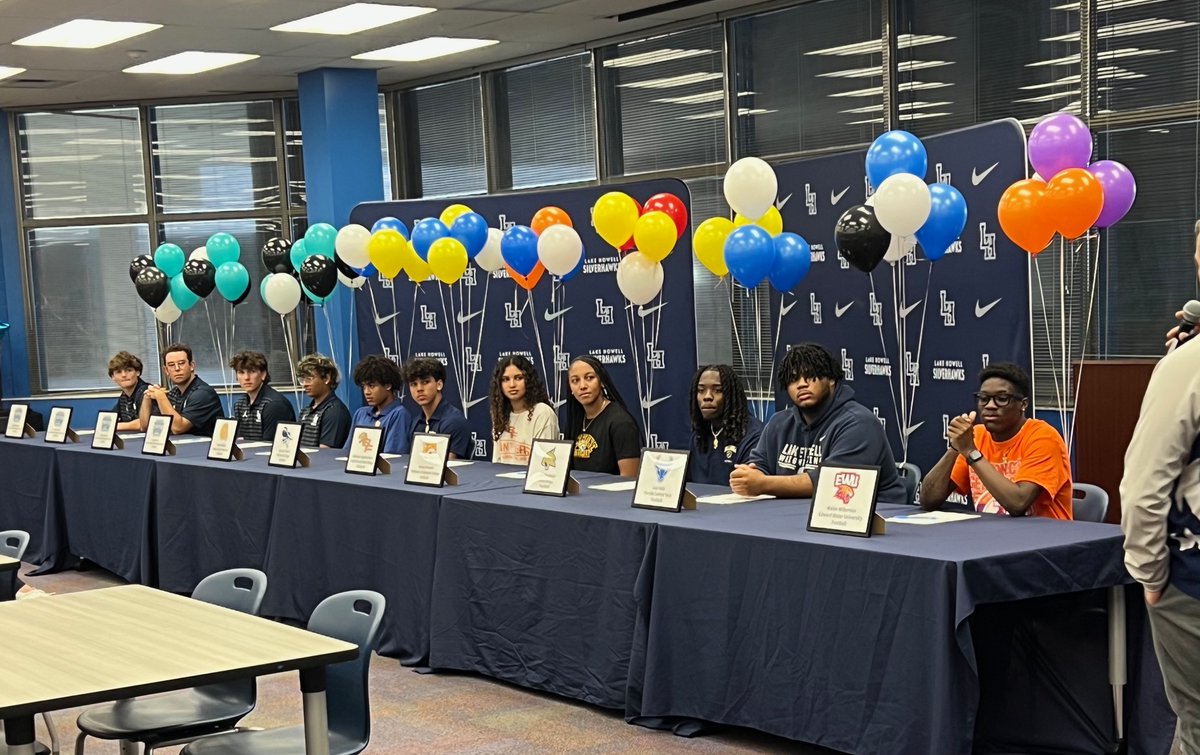 ✍️ COLLEGE SIGNINGS ✍️

Proud to celebrate 11 Lake Howell student-athletes signing to compete at the next level! Hard work. Commitment. Excellence. 🦅

Congrats to all our Silverhawks continuing their athletic journeys!
💙🤍 #SilverhawkPride #NextLevel #HawkFamily