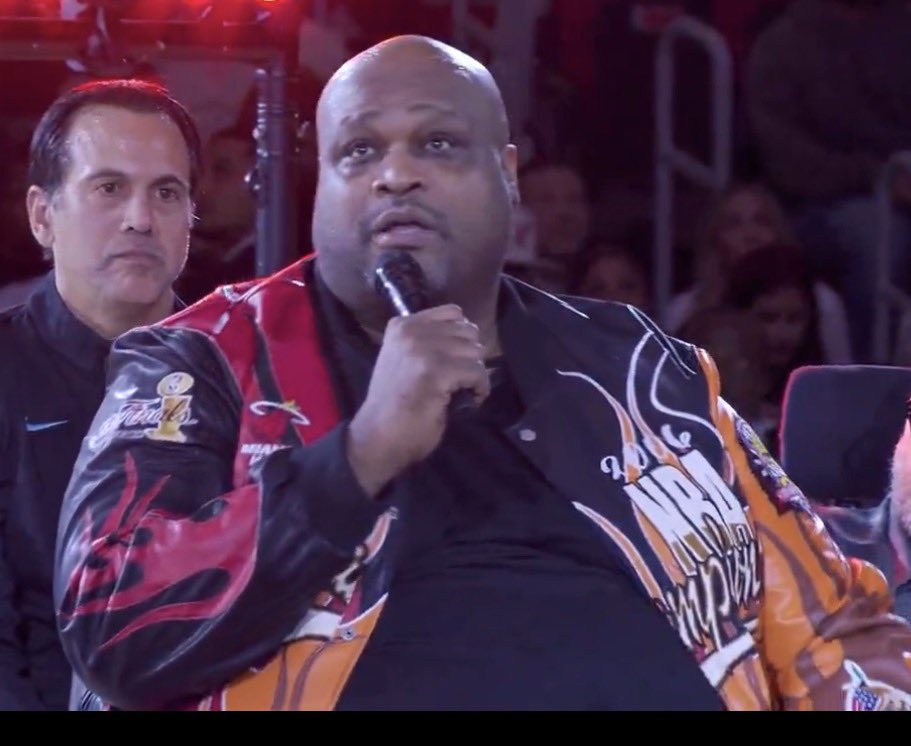 In 2026, who wins a 1-on-1 between Eric Snow and Antoine Walker? 🤔