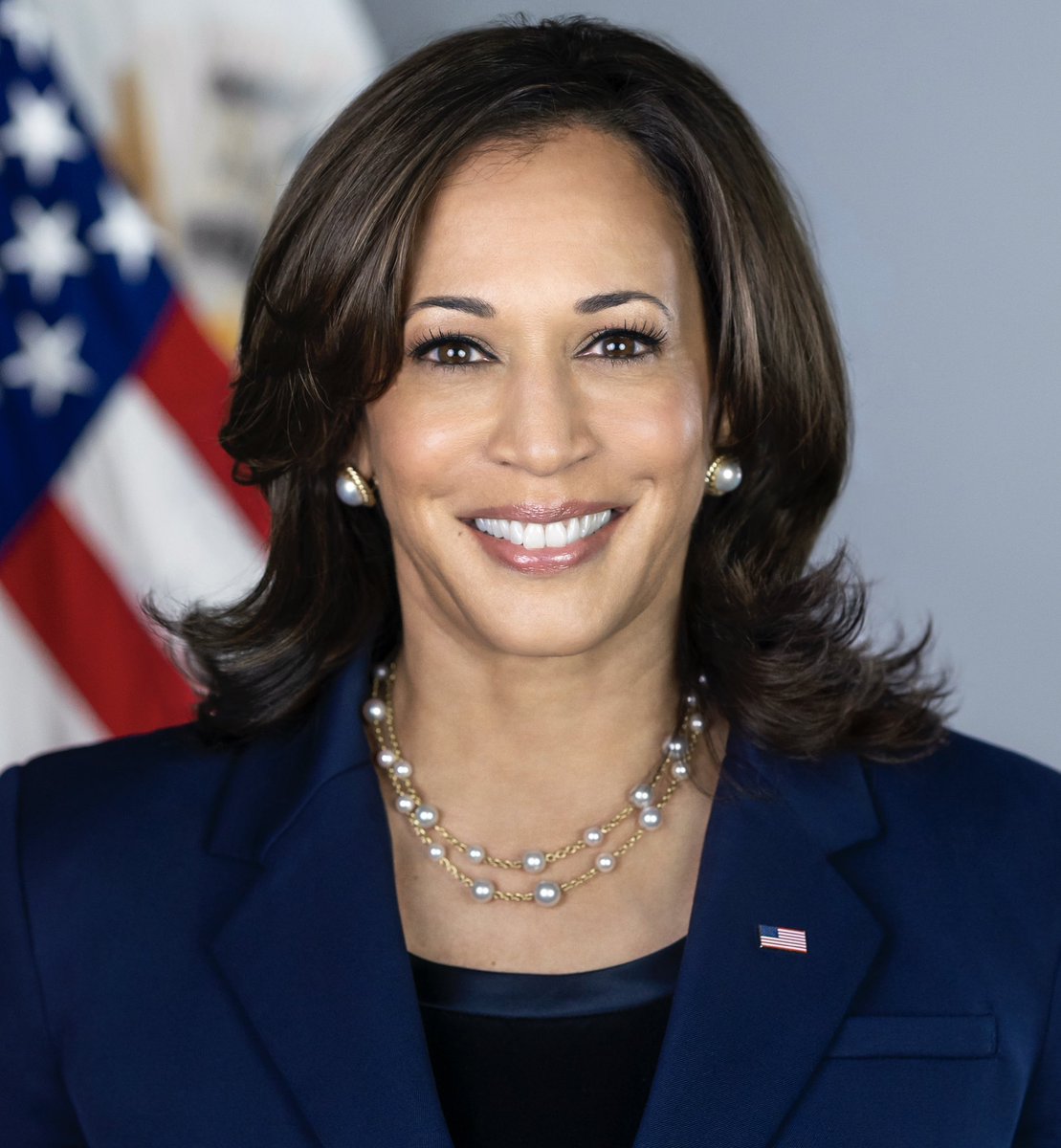 AlertaNewsPlus's tweet photo. 🇺🇸 | Kamala Harris insinúa que podría anunciar su candidatura presidencial para 2028 mañana. https://t.co/CWGuCzef5W