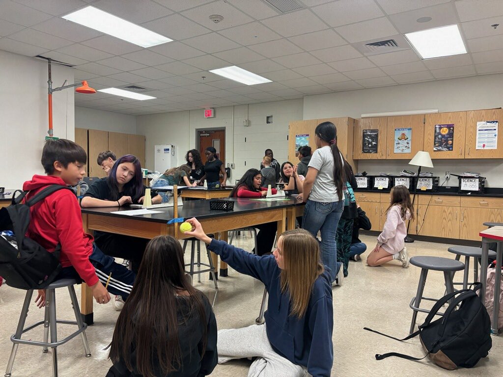 Canyon Middle School tweet media