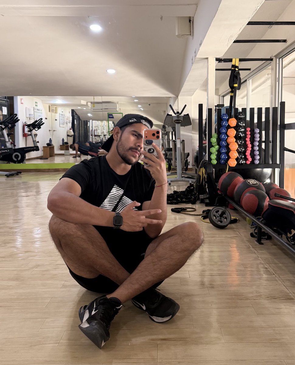 Hector 🧏🏻‍♂️ tweet media