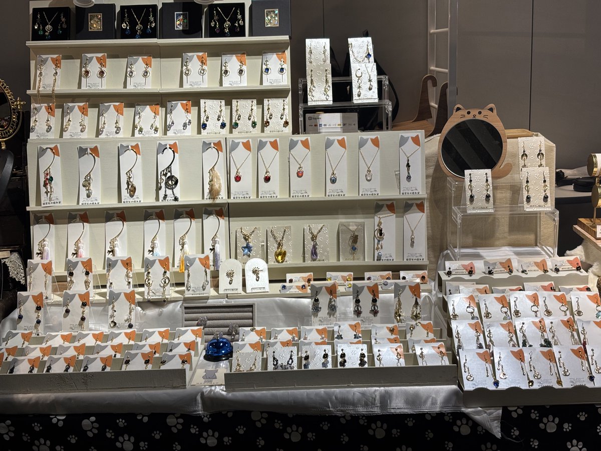 こんにちは☀️
3日目始まってますฅ(>ω<*ฅ)ﾆｬ🎶

本日もチカホ北一条東(7番出口横)
19時半までお待ちしております❣️