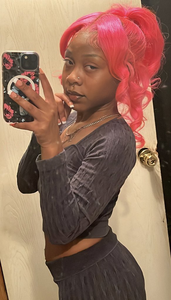 Kyybaeee_'s tweet photo. 😍😍😍😍💕🫦pretty in pink https://t.co/bJ1T1cxaxf