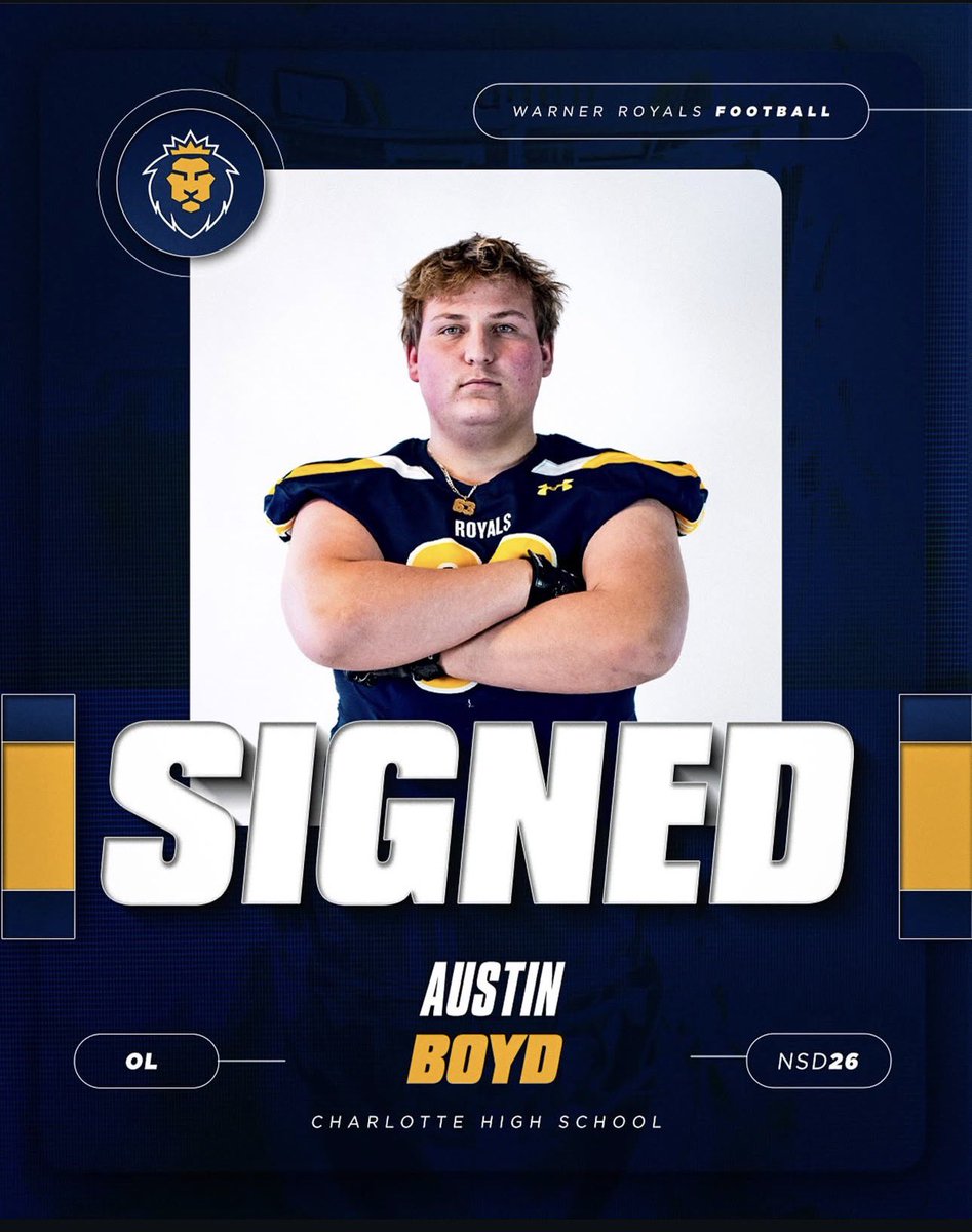 AustinBoyd08's tweet photo. Go Royals ! 🦁 @dburks88 @CoachJoeNieves @coachJWoods60 @CoryMentzer @CHSTarponFB @CoachFreemanFB @peterrichard26 @DamienRandolph3 https://t.co/tIbe3hymUU