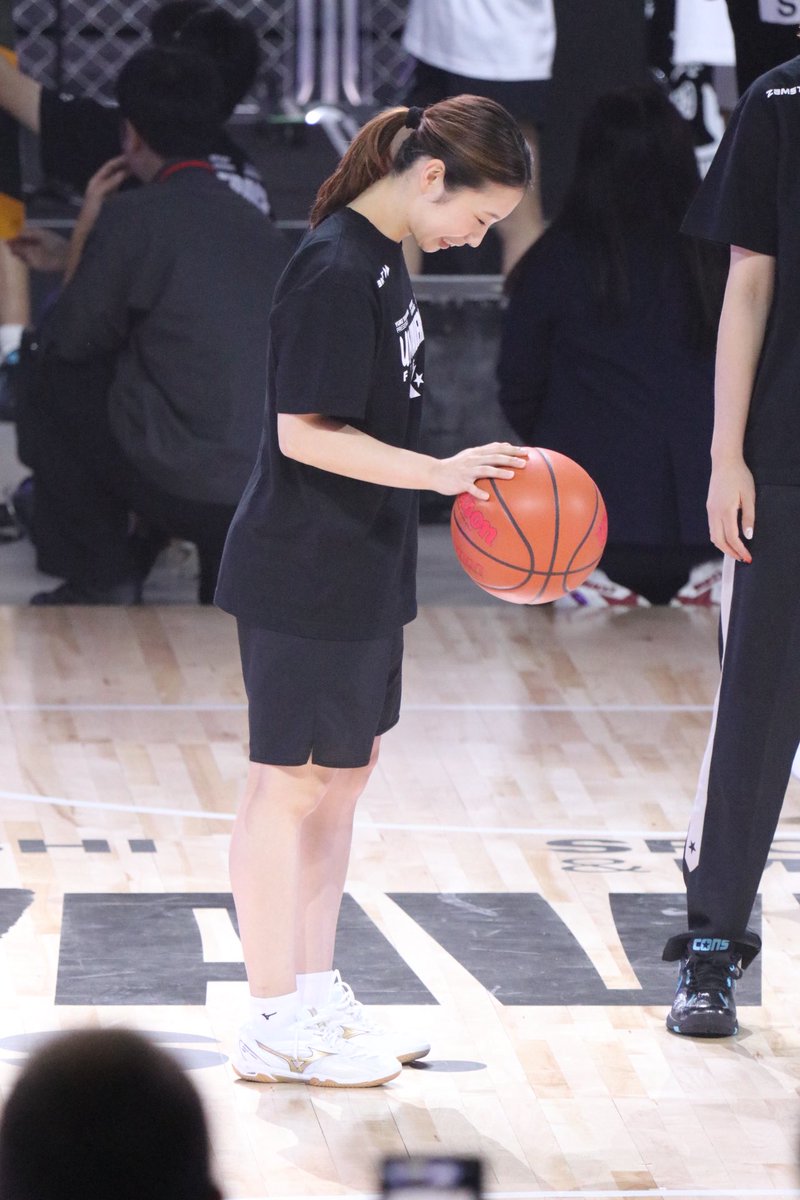 riz_cam9's tweet photo. 松友ちゃん誕生日までD-3
かわいい😂🏀 https://t.co/OGs0I0VqAy