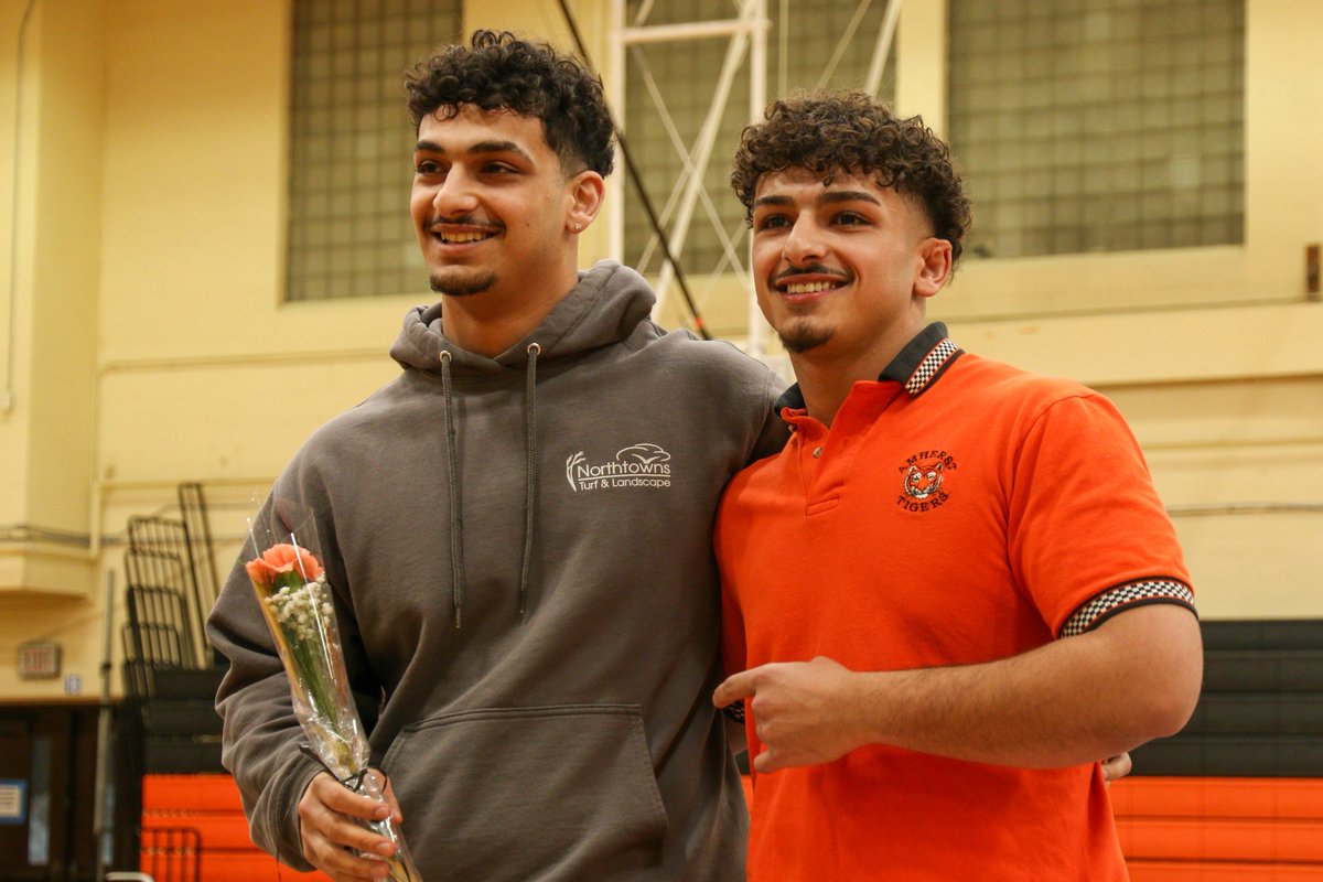 Amherst Wrestling tweet media