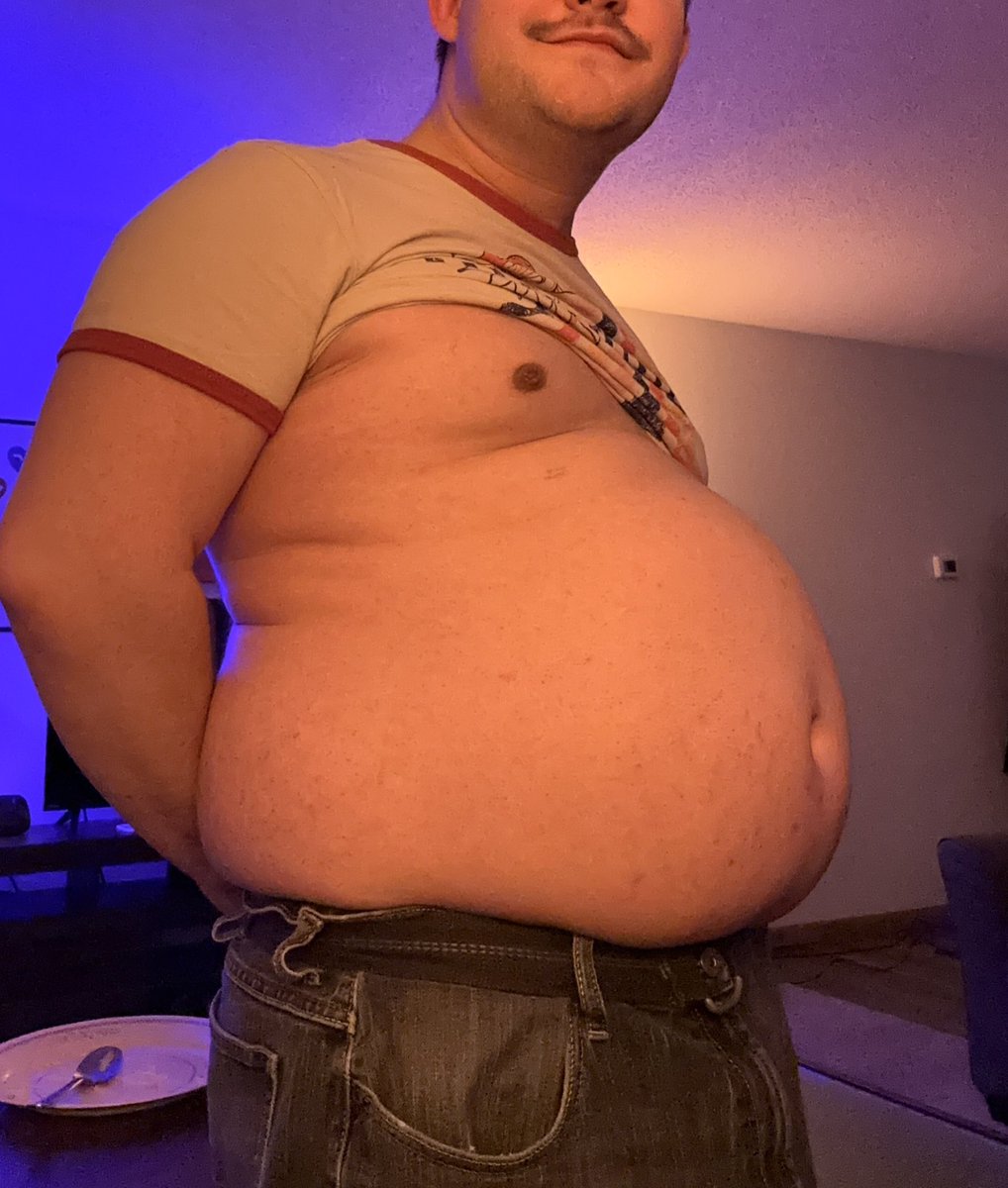 MNChubbyBoy tweet media