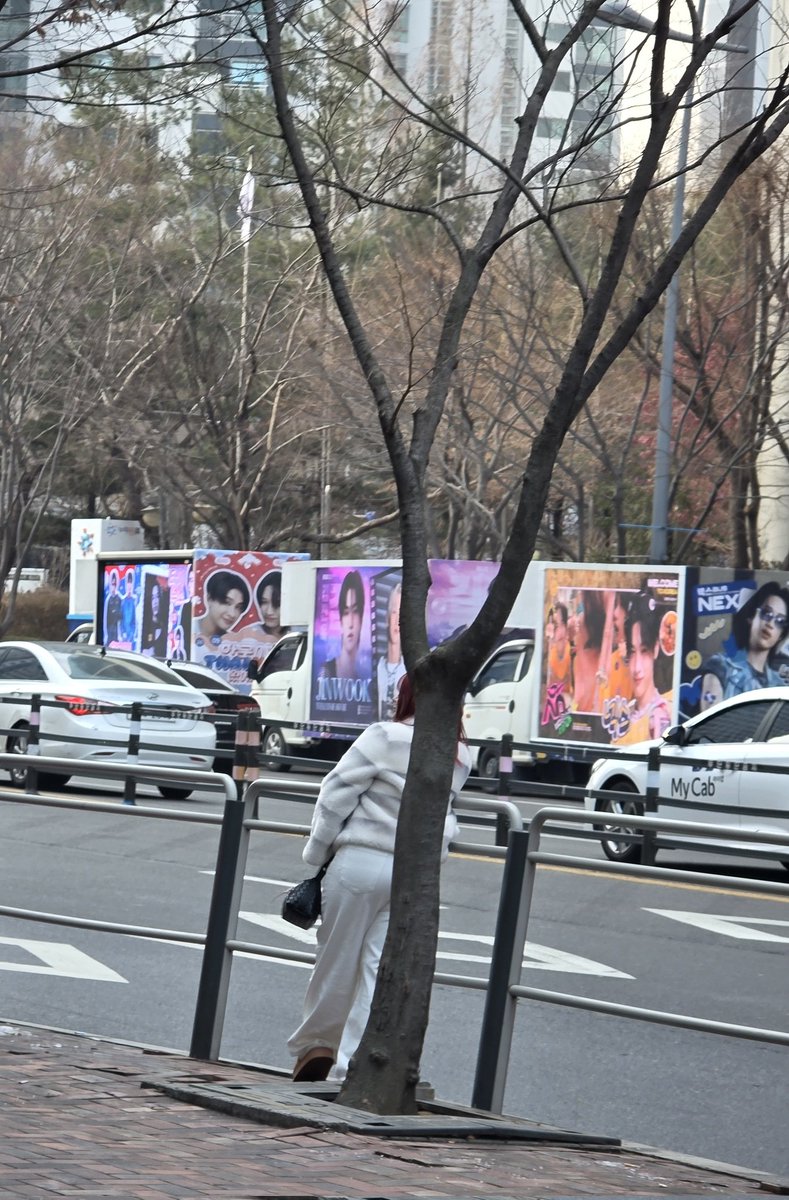 Day 2 เริ่มแล้วววว รอบ Pre-Recording จบแล้ว #MCOUNTDOWNxBUS
#BUSbecauseofyouishine 
#MCOUNTDOWNxBUSxSPOTIFY <a href="/SpotifyTH/">Spotify Thailand</a>