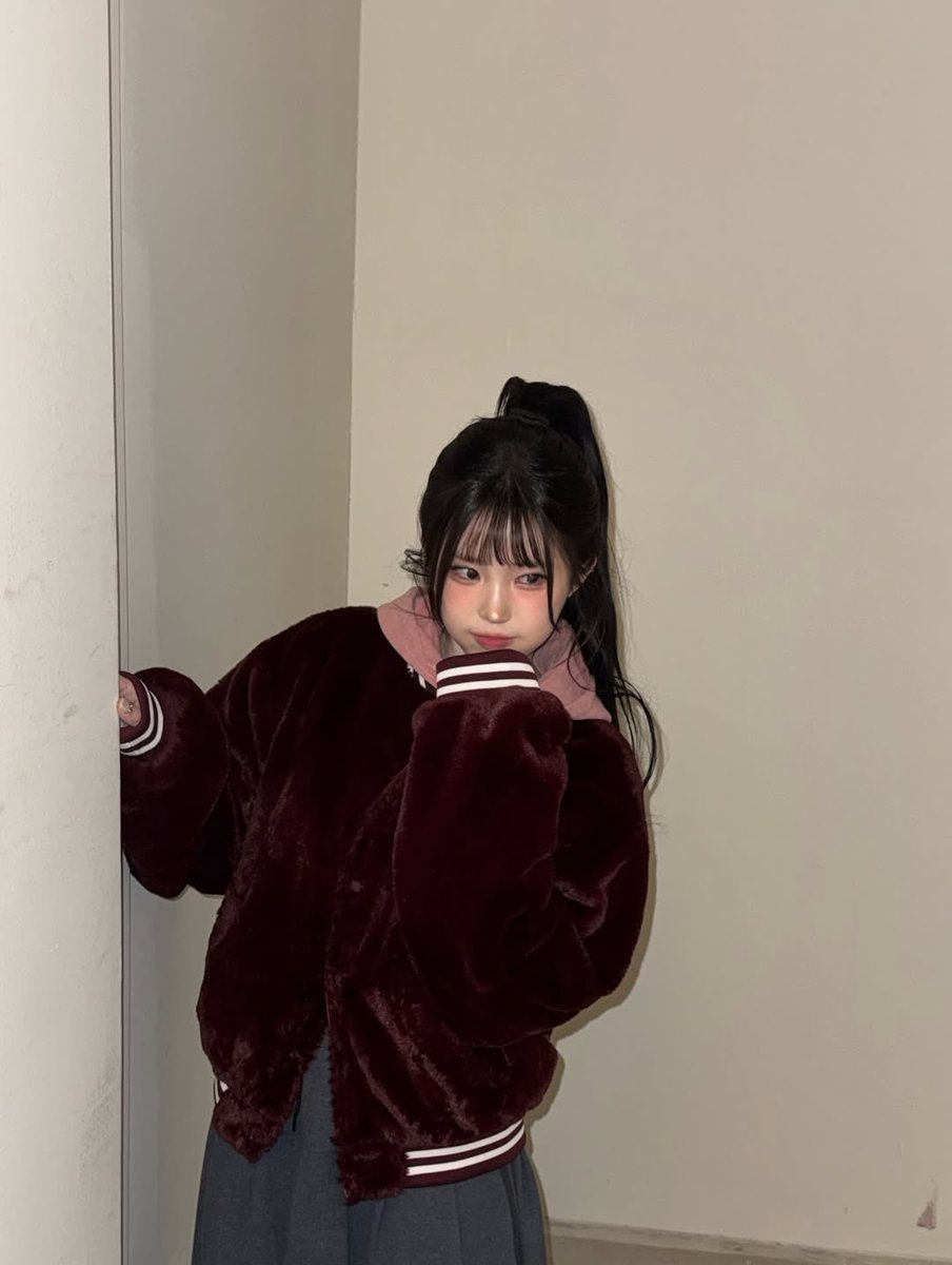 SHY! ❤︎ tweet media