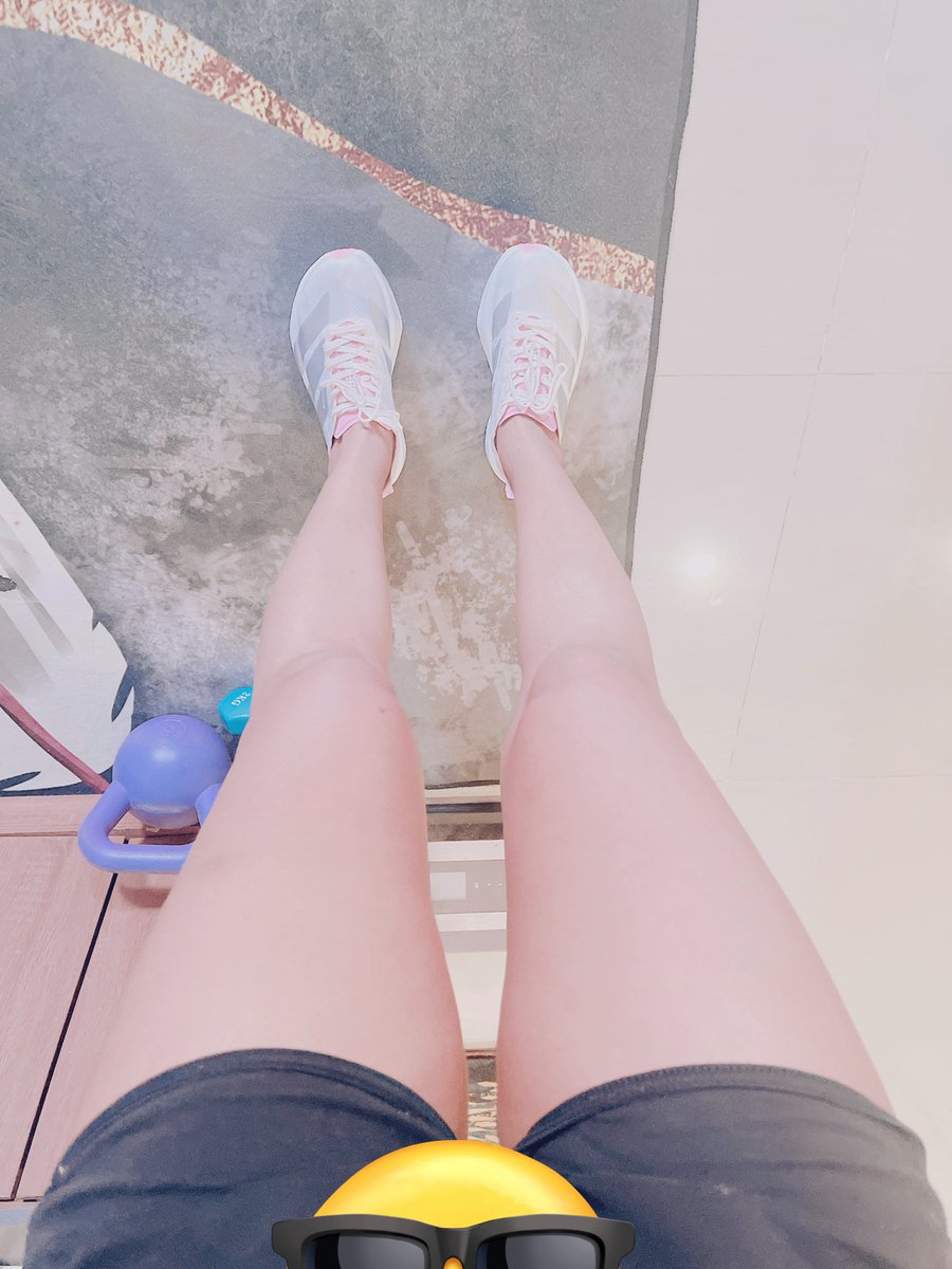 เวลาออกกำลังกายนะ 🏋️‍♂️ชอบเน้นขา และ เน้นก้น🏋️‍♂️ ได้เหงื่อละวันนี้ งานพร้อมรับสิ่งดีๆทั้งวันแน่นอน😇คิดบวกไว้😇