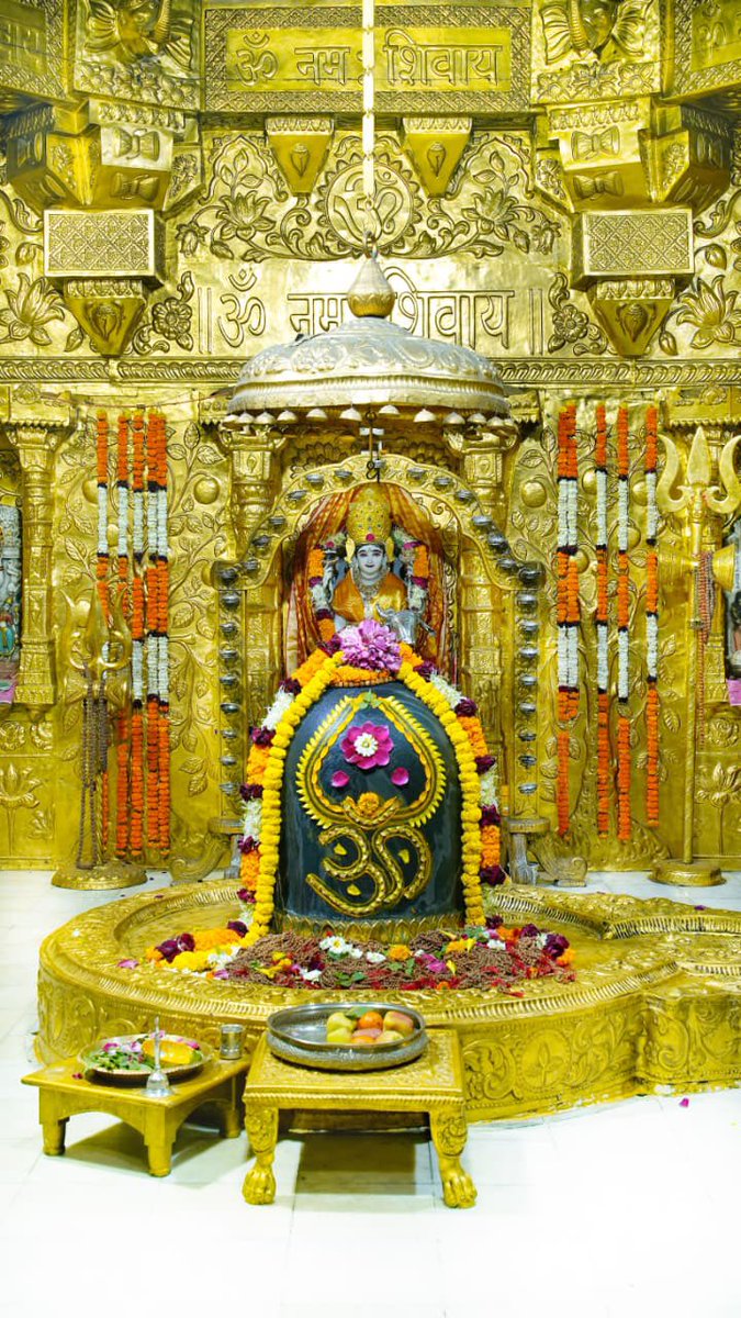 12Jyotirling's tweet photo. श्री सोमनाथ ज्योतिर्लिंग जी के आज के  मंगला शृंगार आरती दिव्य दर्शन 05.02.2026 https://t.co/YvE9NgubCh