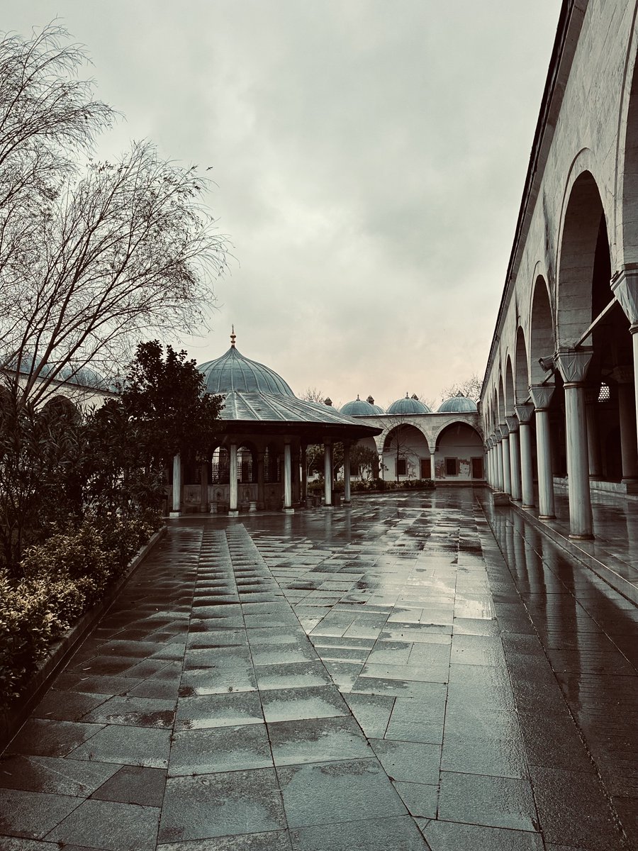 kbedriyen's tweet photo. “Mütenâ köşende, kendine bir âlem ol.” https://t.co/mUSe0NKfI5
