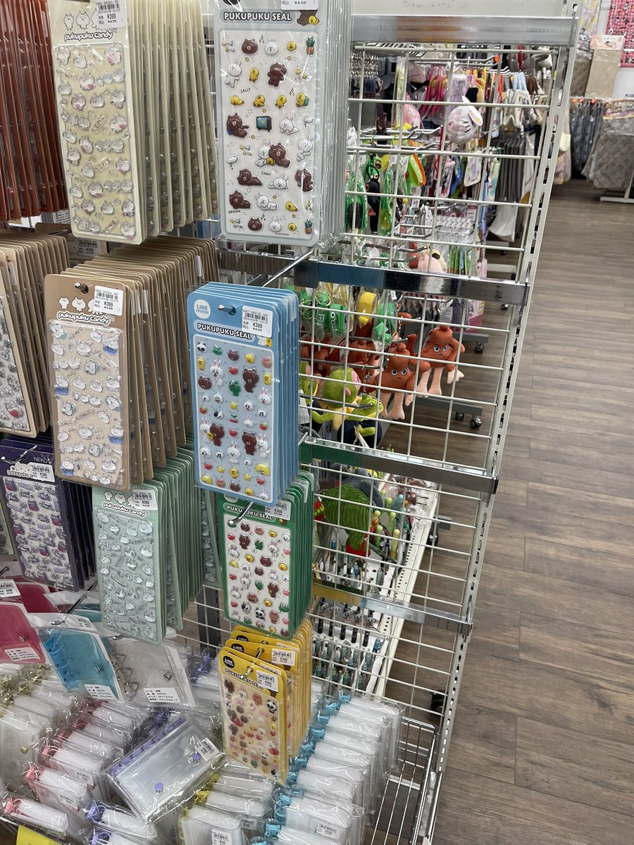 確認✩°。⋆⸜(*˙꒳˙*  )⸝ おお！シールだ！ LINEのキャラだ。