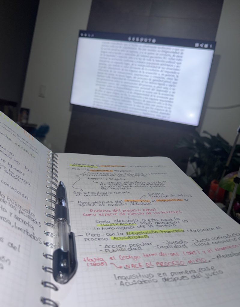 SoyJerome__'s tweet image. Señora, que a qué horas estudio dos carreras?

A cualquier hora del día, de día o de noche, normal jaja 💁‍♀️ mi ejercicio político no me lo impide.

Pero mejor aún: estoy en el tercio mejor calificado de la Universidad…