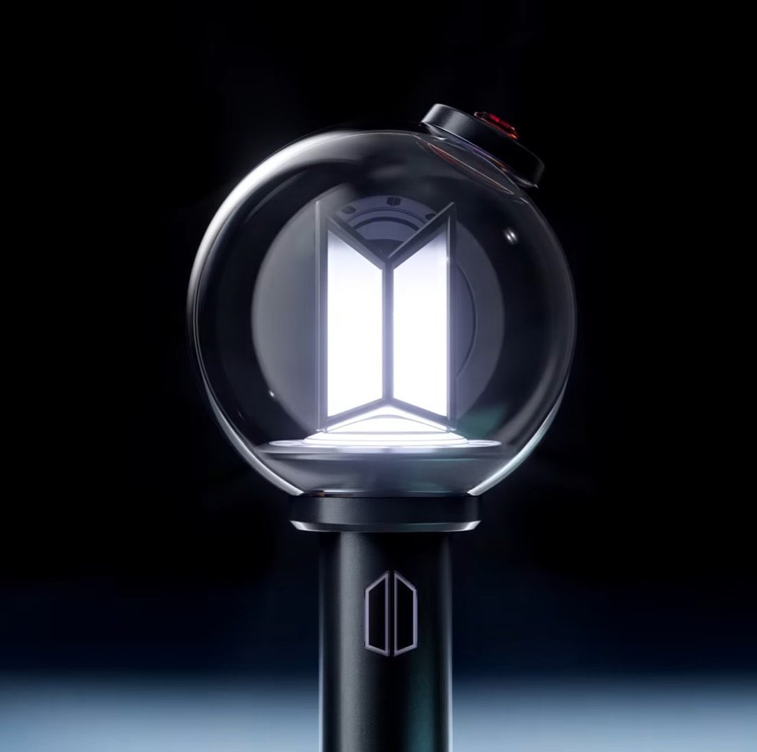LottiesxWorld's tweet image. ✨ BTS Lightstick V4 Giveaway ✨

✧ follow me
✧ rt &amp;amp; like
✧ tag ARMY!

— worldwide