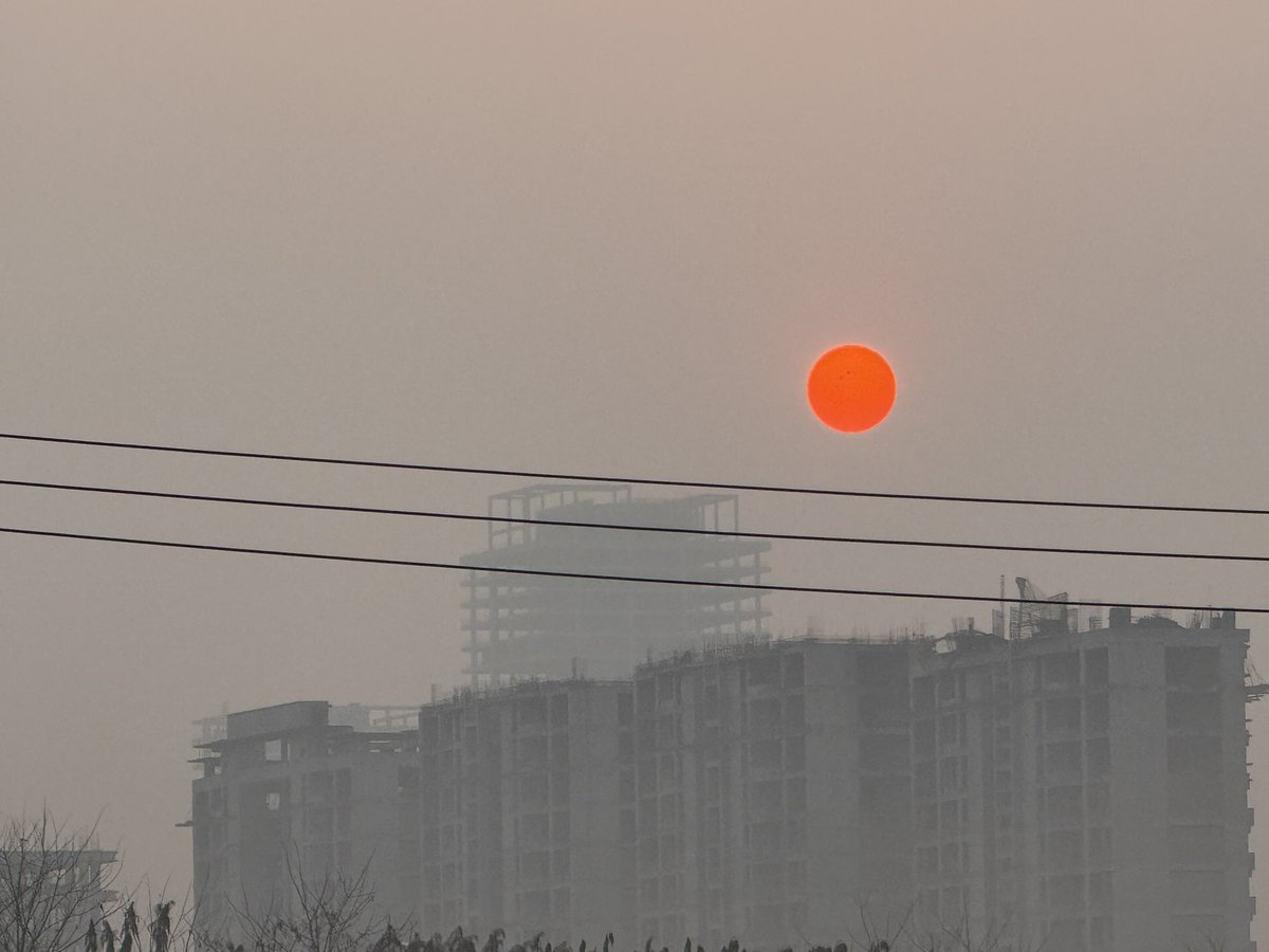 这不是一般的太阳，这是王维诗里的太阳