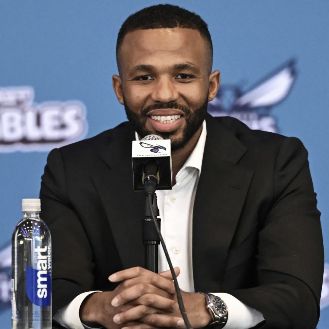 The Hornets future is looking bright 👀

Kon Knueppel, 20
Tidjane Salaün, 20
Liam McNeeley, 20
Brandon Miller, 23
Sion James, 23
Moussa Diabate, 24
Ryan Kalkbrenner, 24
LaMelo Ball, 24
Tre Mann, 25
Coby White, 25

11 FRP &amp; 14 2nd’s over the next 7 seasons 🤯