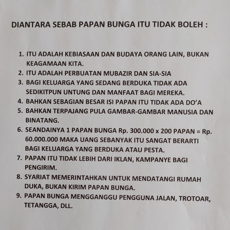 AYB_id's tweet photo. Papan bunga seringkali mempersempit jalan, bahkan terbalik saat anging kencang. Semoga Allah memperbaiki keadaan kaum Muslimin. https://t.co/YMFZSFpNBW