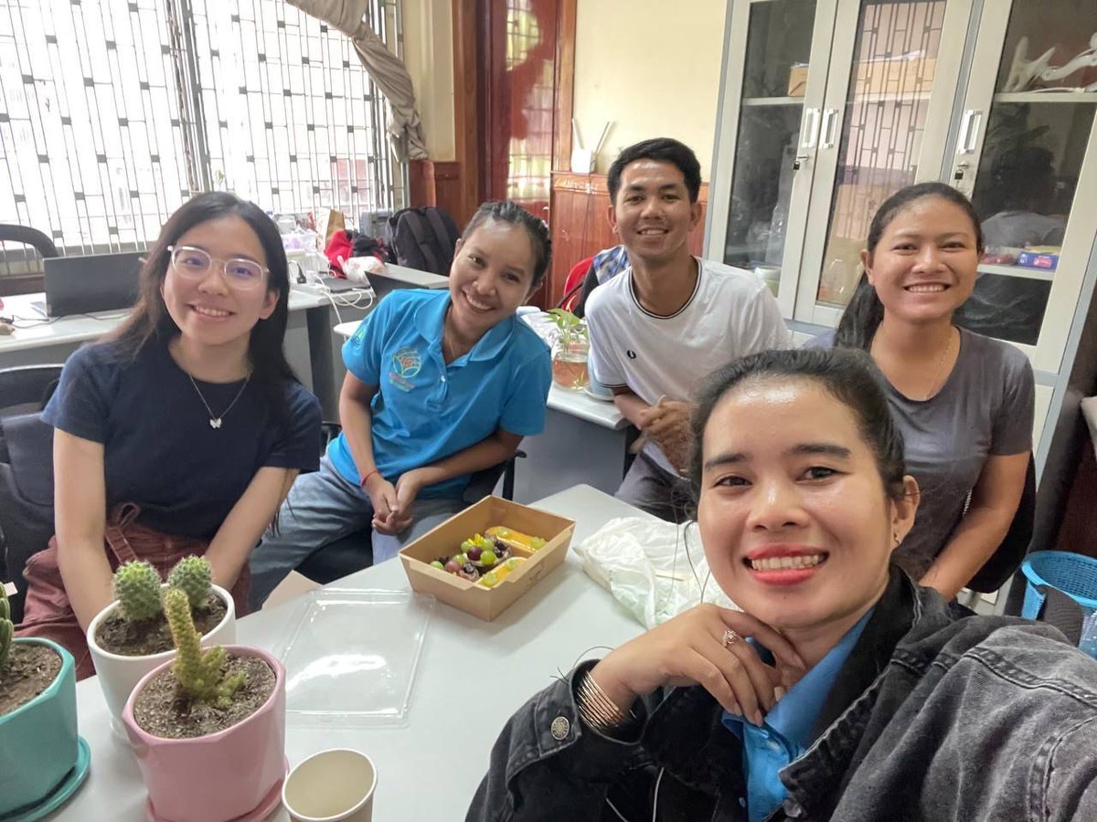 NextGenAgExt's tweet photo. New research asks how young Cambodian graduates imagine careers in agricultural extension—and why it matters. A lifecourse lens reveals the role of gender, family, education, and history in shaping agrarian futures. Read more: https://t.co/O0JfjZXvVz @SciMelb @ACIARAustralia https://t.co/f6UH2o1Ajv
