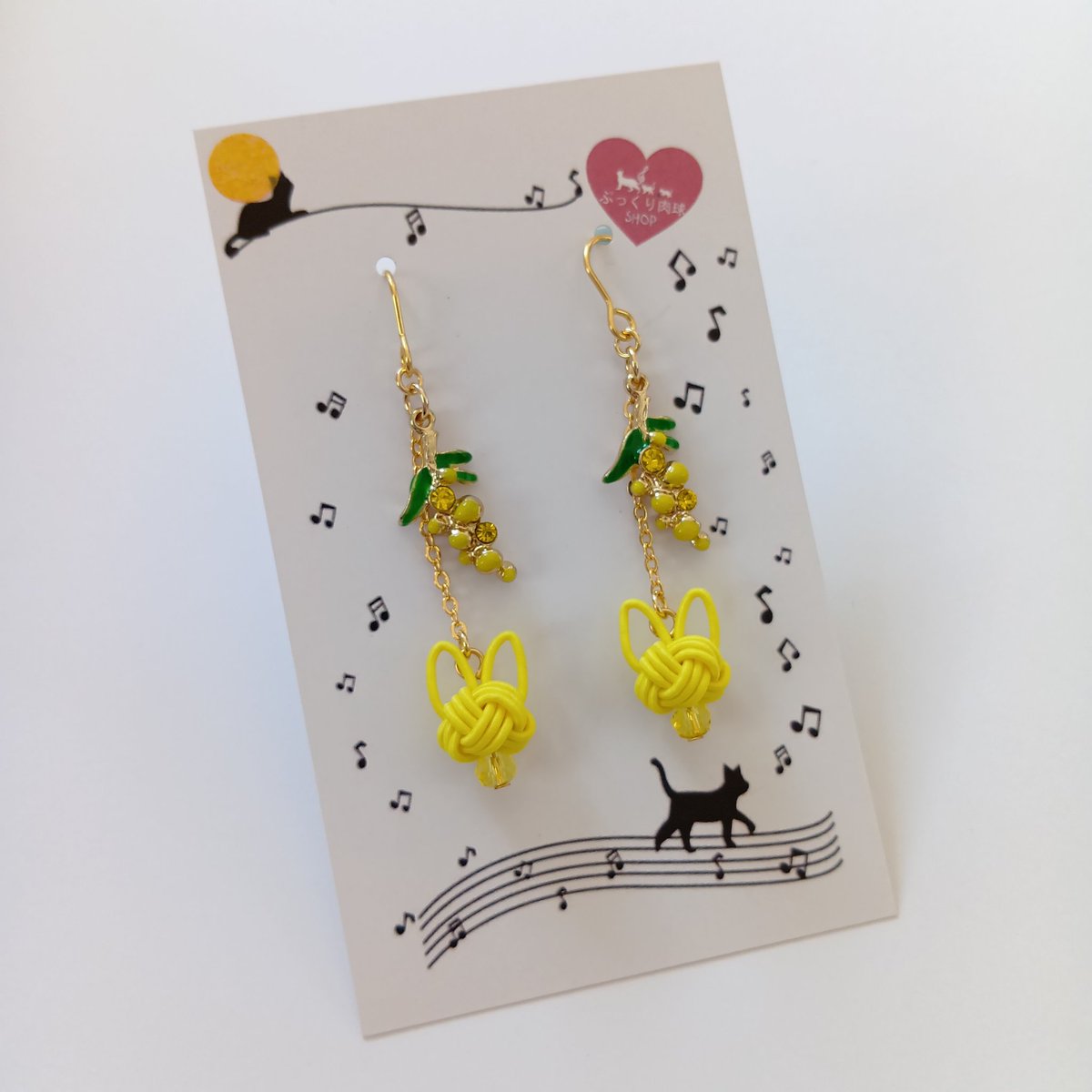 ☆蝶々とミモザが素敵な猫ちゃんピアス☆