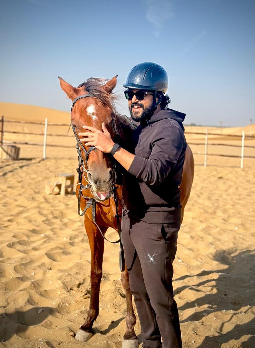 Karthi_Pblr's tweet photo. #Karthi's recent click from Dubai📸🐎🔥

#Marshal #Sardar2 https://t.co/8qtUvnHj4y