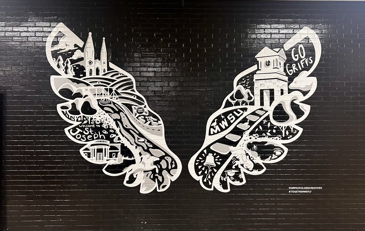 This #mural in Blum Union depicts scenes from #StJoe on the left, including the <a href="/AlbrechtKemper/">Albrecht-Kemper Museum of Art</a> #Museum of #Art. The right side is made up of #MoWest icons like our beloved #geese. #jou432 #hon395