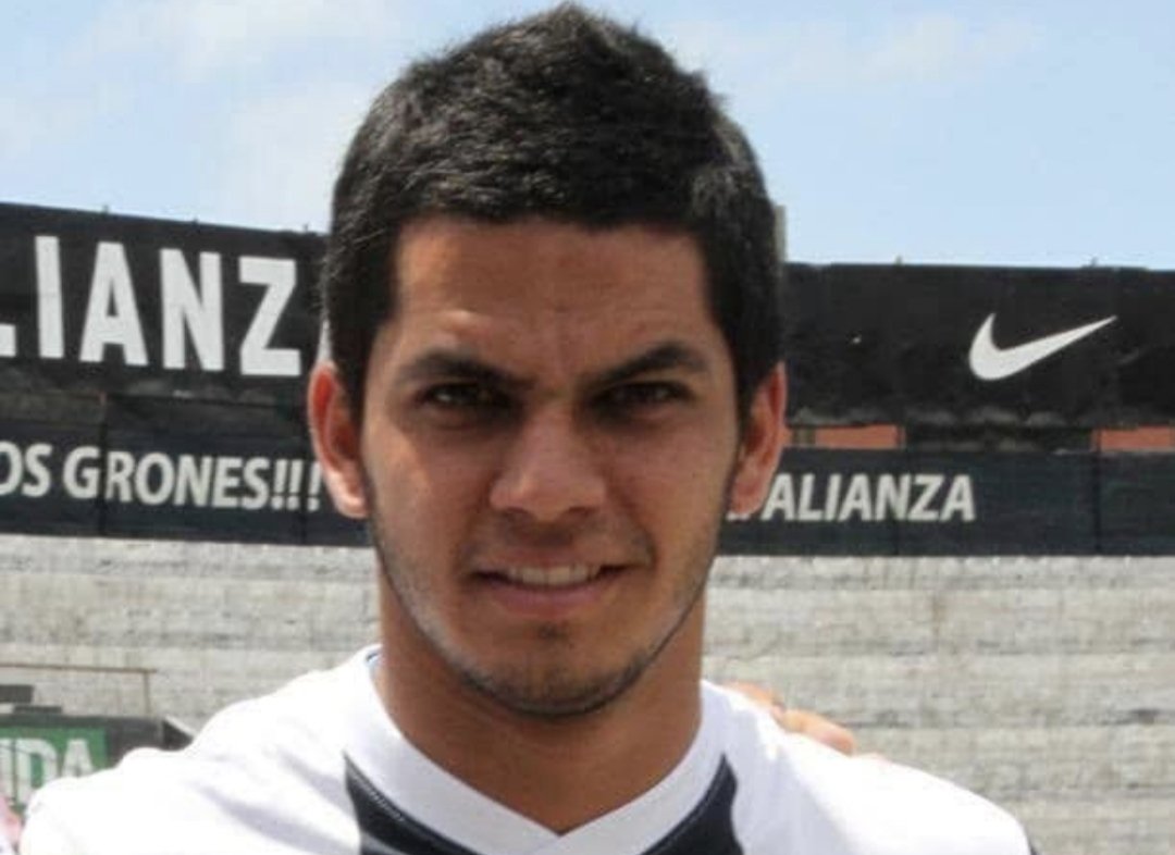 MonroyTio's tweet photo. Ptmre ahora me están pidiendo que regrese Carlos Zambrano?
No sé preocupen por Girotti muchachos , en el mundo de la doble función les traje a este crack Gerente, Delanterazo y goleador https://t.co/yX8GZrROOy