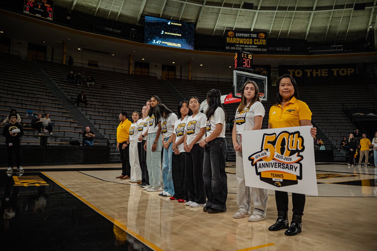 Showing some love at RGC tonight 🤩 

Celebrating National Girls &amp; Women in Sports Day 🦅

#SMTTT